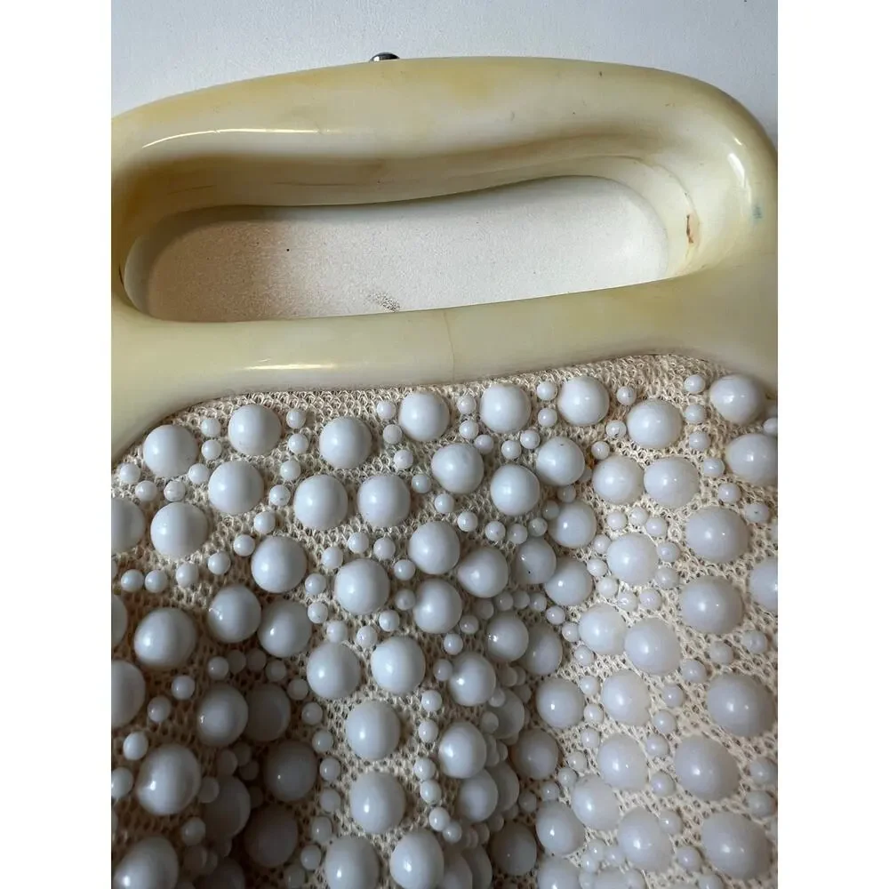 Vintage 1950s-60s Raffia Beaded and Lucite Purse White JL